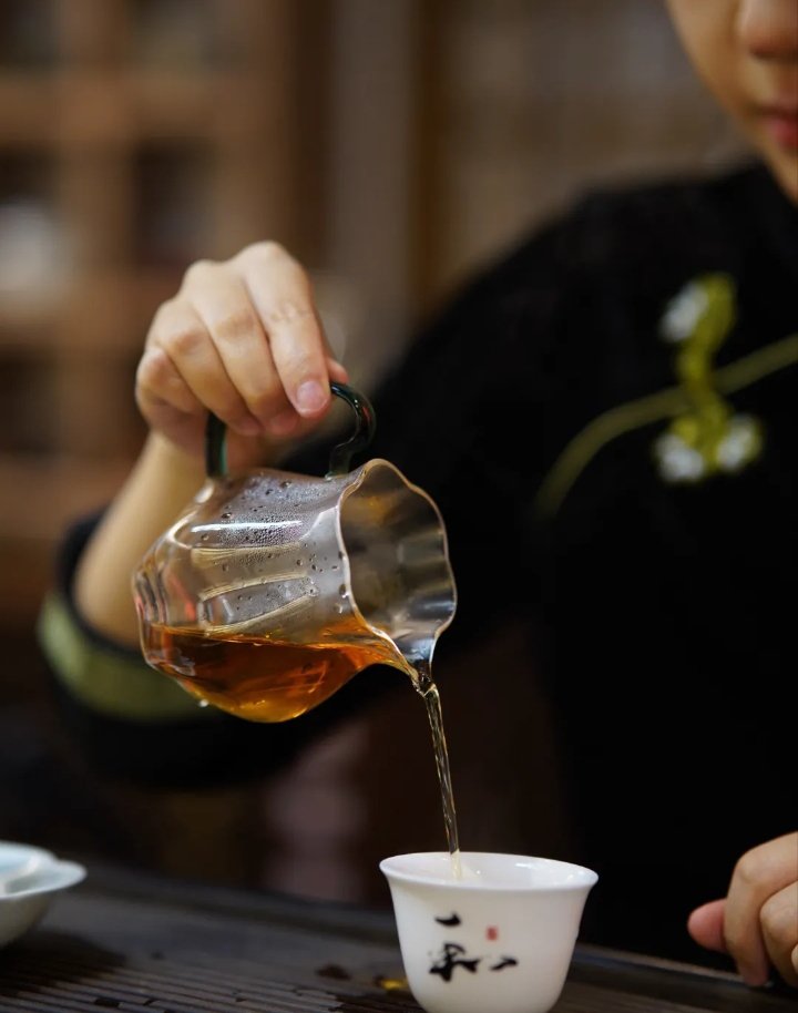 西双版纳如何约到鸡公司/西双版纳咋约得便宜的鸡怎么约/约的鸡公司fds